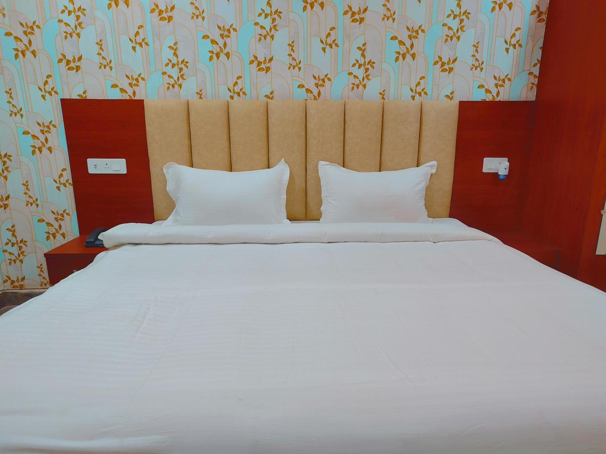 Awadh Samrat Resort Ayodhya 外观 照片