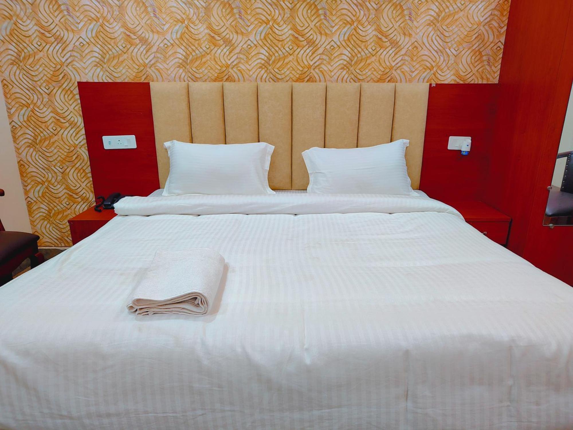 Awadh Samrat Resort Ayodhya 外观 照片