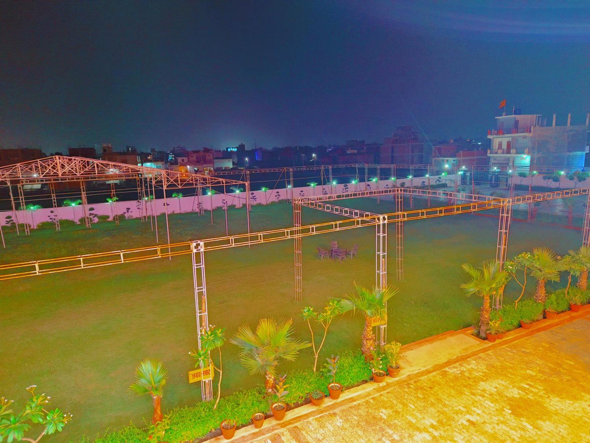 Awadh Samrat Resort Ayodhya 外观 照片