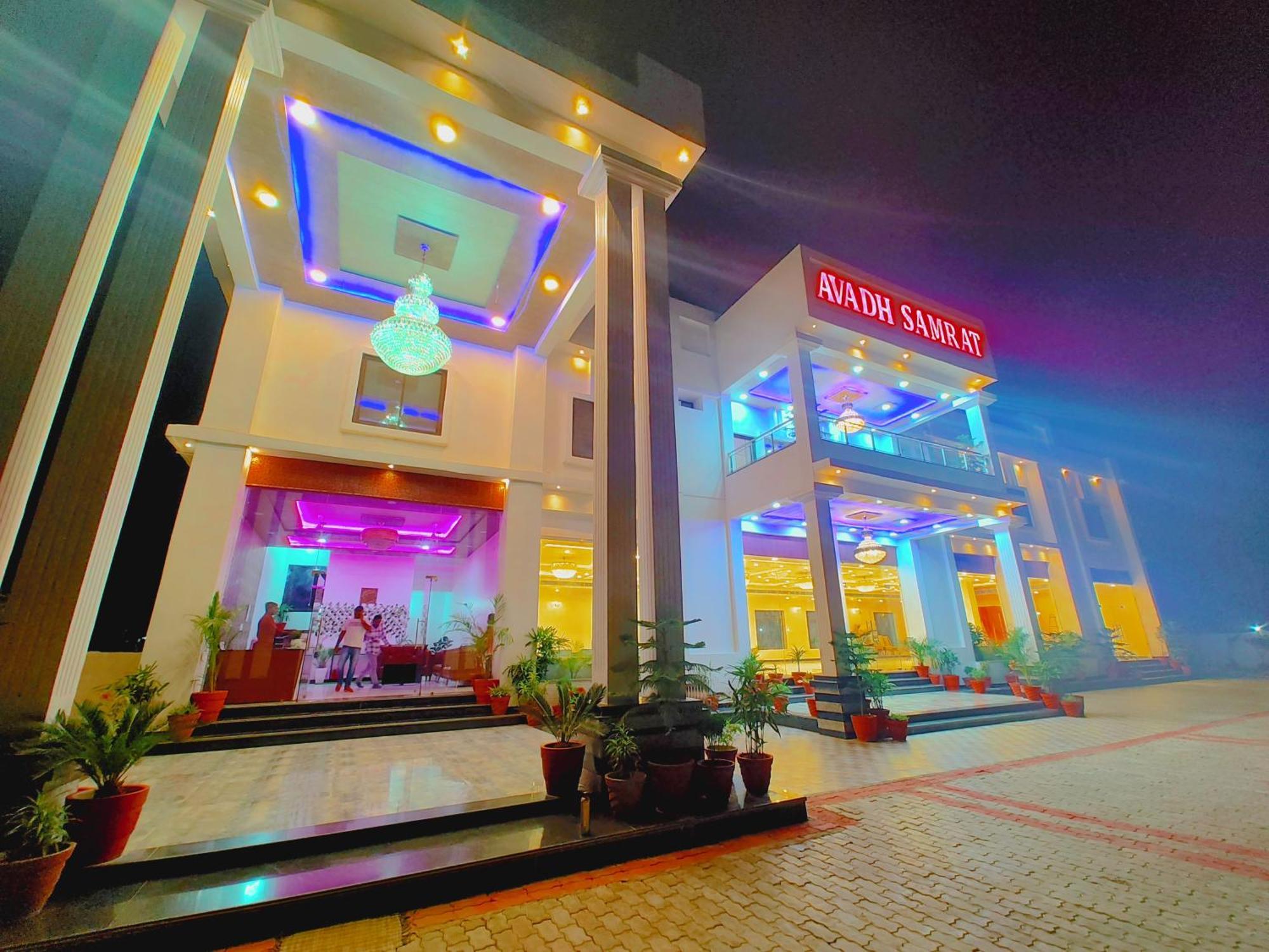 Awadh Samrat Resort Ayodhya 外观 照片