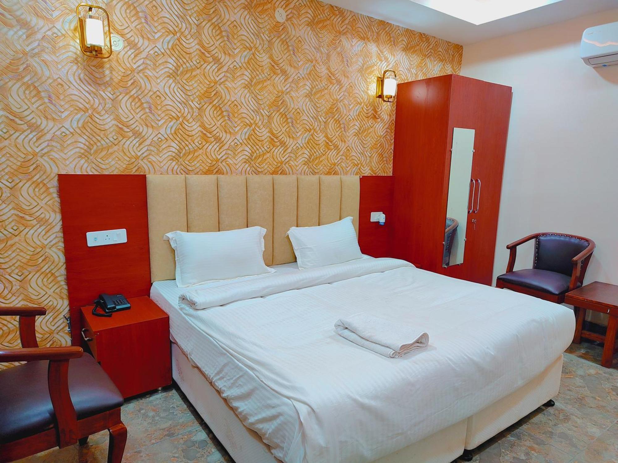 Awadh Samrat Resort Ayodhya 外观 照片